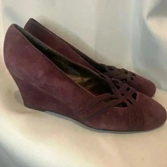 MARKON Quarry Purple Suede Leather Wedge Heels Shoes 7W - Picture 1 of 5